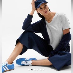 New with tag essential tee black xl